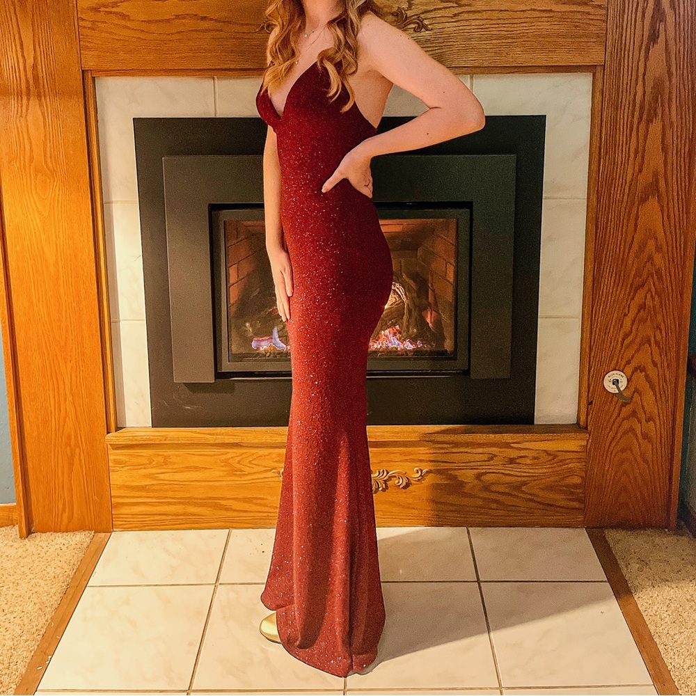 Used once for homecoming court, size small, Windsor